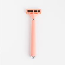 Load image into Gallery viewer, Peachy Shaves Razor
