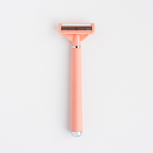 Load image into Gallery viewer, Peachy Shaves Razor
